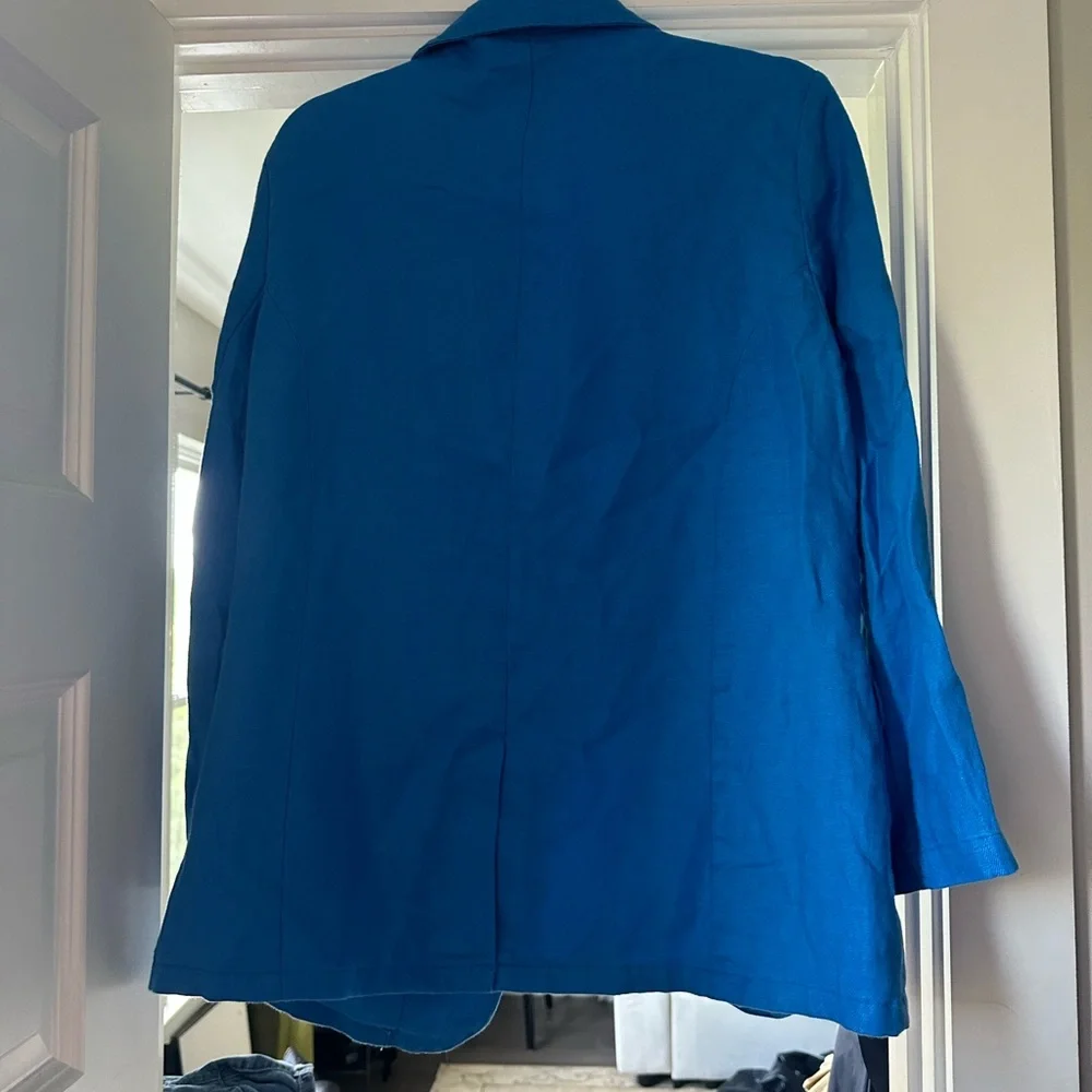 NWT Halston 100% Linen blue jacket - M - Picture 2 of 2